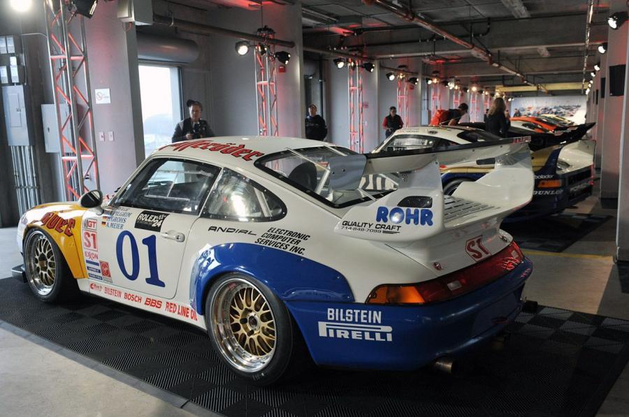  Porsche 911 GT2 Evo 1995 года  (фото 14 из 16)
